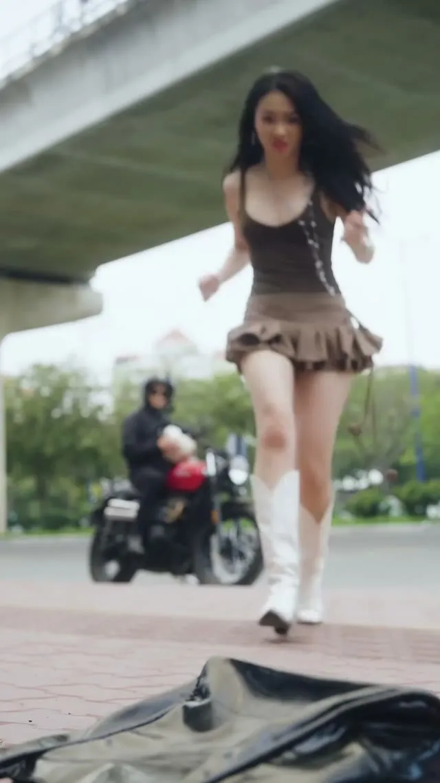 Hình ảnh trong phim Yêu Anh Ngàn Chông Gai trên TVHay Hình ảnh trong phim Yêu Anh Ngàn Chông Gai trên TVHay