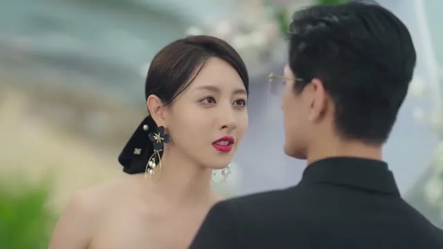 Cô Gái Thân Quen 2025 Vietsub HD - TVHay Cô Gái Thân Quen 2025 Vietsub HD - TVHay