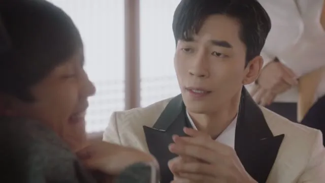 Xem phim Hoàng Hậu Cuối Cùng Vietsub HD tại TVHay Xem phim Hoàng Hậu Cuối Cùng Vietsub HD tại TVHay