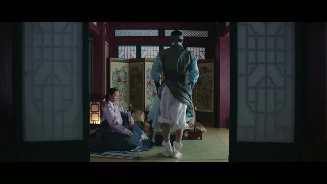 Hình ảnh Dưới Bóng Trung Điện tập 8 trên TVHay Hình ảnh Dưới Bóng Trung Điện tập 8 trên TVHay