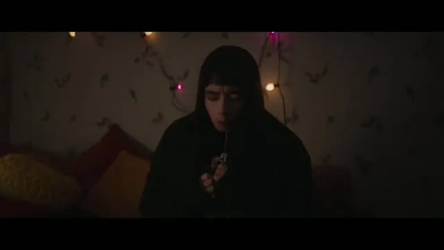 Xem phim Ma Cà Rồng Nhân Văn Và Người Muốn Tự Sát Vietsub HD tại TVHay Xem phim Ma Cà Rồng Nhân Văn Và Người Muốn Tự Sát Vietsub HD tại TVHay