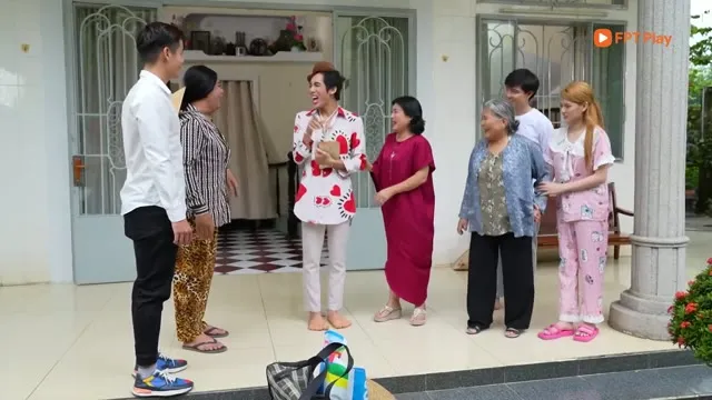 Xem phim Đường Về Nhà Xa Quá 3 Thuyết Minh HD tại TVHay Xem phim Đường Về Nhà Xa Quá 3 Thuyết Minh HD tại TVHay