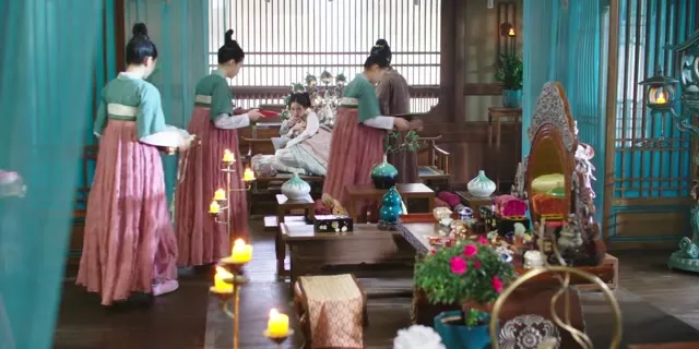 Khổng Tước Thánh Sứ Xin Hãy Rung Động 2024 Vietsub HD - TVHay Khổng Tước Thánh Sứ Xin Hãy Rung Động 2024 Vietsub HD - TVHay