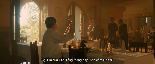 Hình ảnh trong phim Ông Trăm Tuổi Trèo Qua Cửa Sổ Và Biến Mất trên TVHay Hình ảnh trong phim Ông Trăm Tuổi Trèo Qua Cửa Sổ Và Biến Mất trên TVHay