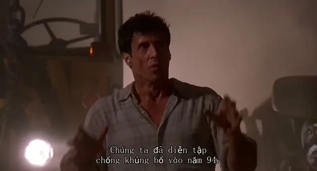 Xem phim Đường Hầm Rực Lửa Vietsub HD tại TVHay Xem phim Đường Hầm Rực Lửa Vietsub HD tại TVHay