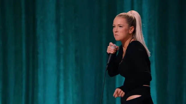 Xem phim Iliza Shlesinger: Mãi Nóng Bỏng Vietsub HD tại TVHay Xem phim Iliza Shlesinger: Mãi Nóng Bỏng Vietsub HD tại TVHay
