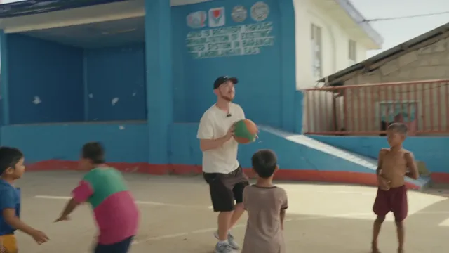 Xem Drew Binsky Lữ Khách Bốn Phương Trời (Phần 2) tập 1 Vietsub tại TVHay Xem Drew Binsky Lữ Khách Bốn Phương Trời (Phần 2) tập 1 Vietsub tại TVHay