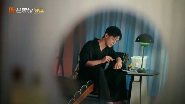 Thợ Săn Hoa Hồng 2026 Vietsub HD - TVHay Thợ Săn Hoa Hồng 2026 Vietsub HD - TVHay