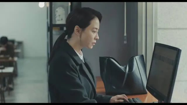 Xem phim Mái Nhà Sau Song Sắt Vietsub HD tại TVHay Xem phim Mái Nhà Sau Song Sắt Vietsub HD tại TVHay