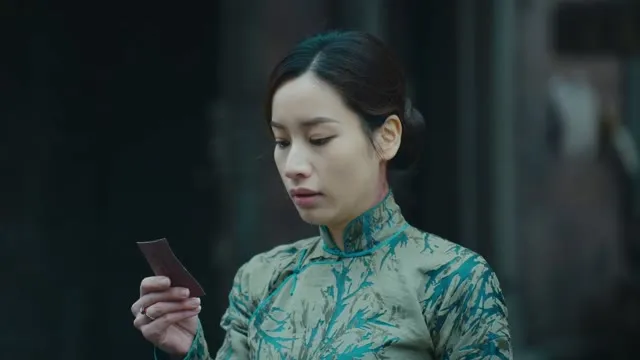 Thâm Hồng 2025 Vietsub HD - TVHay Thâm Hồng 2025 Vietsub HD - TVHay