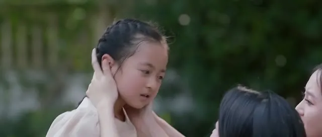Hình ảnh trong phim Cô Ấy Đến Từ Vực Thẳm trên TVHay Hình ảnh trong phim Cô Ấy Đến Từ Vực Thẳm trên TVHay